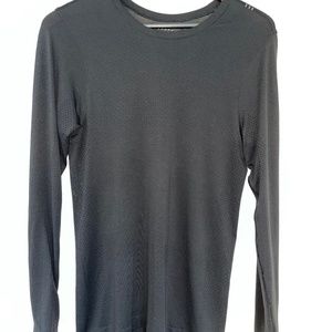 Lululemon Men's XS Black Metal Vent